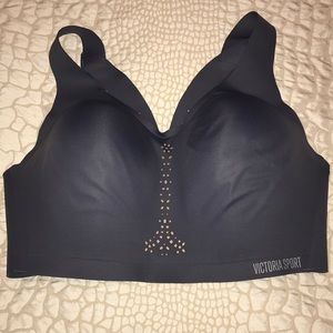 Victoria’s Secret Maximum Support Sports Bra